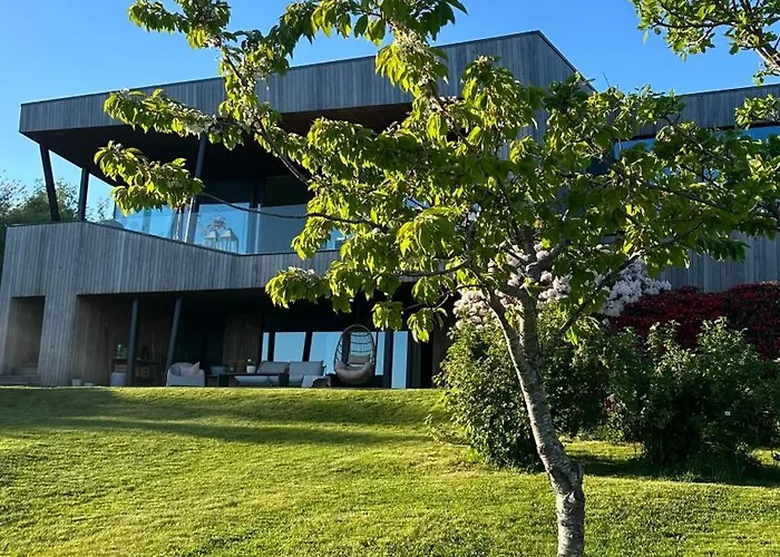Villa Seaside With View Of The Sunnmore Ålesund