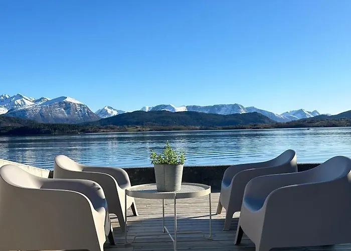 Seaside With View Of The Sunnmore Villa *